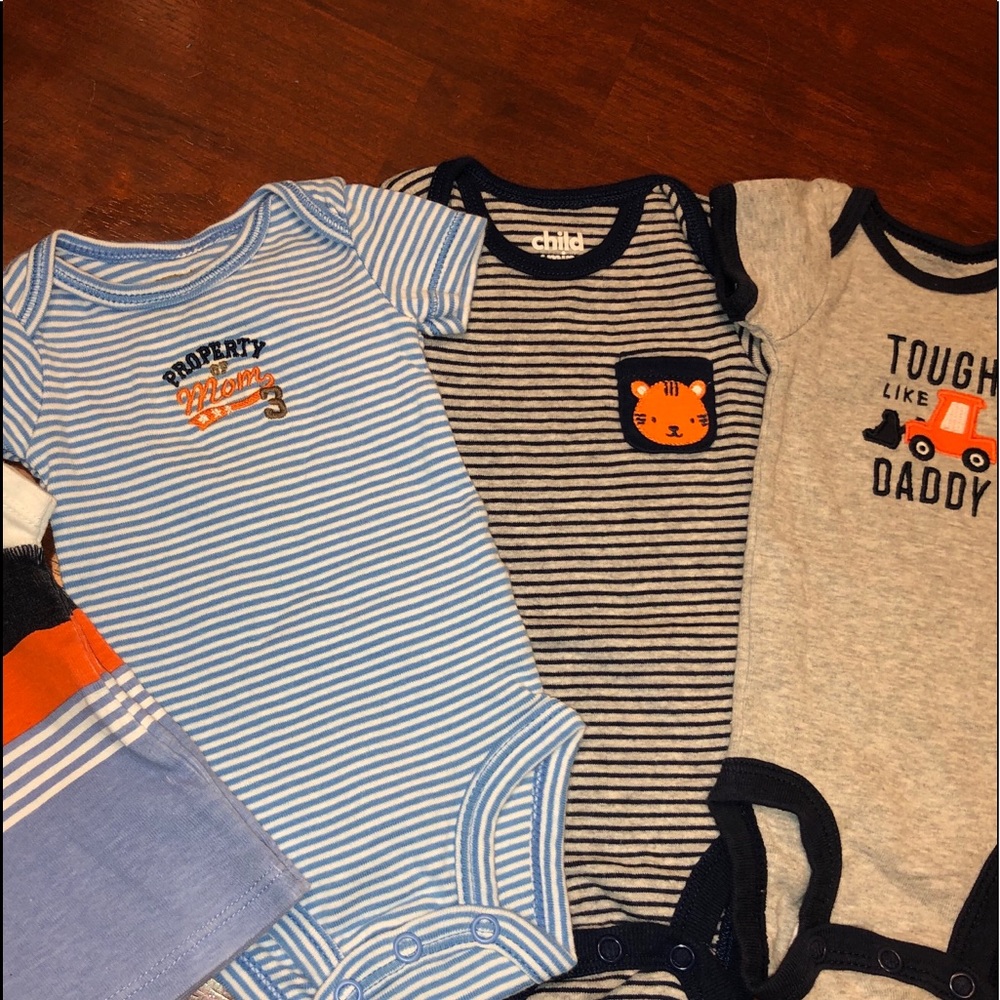 3 Carter Onesies +1 Free T-Shirt
